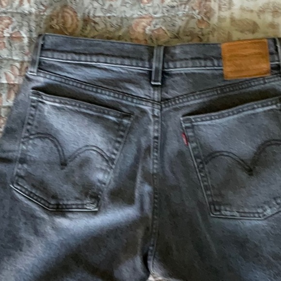 Levis Premium Wedgie Straight Break a Leg Jeans Womens Size 29 Gray Denim - Picture 6 of 7